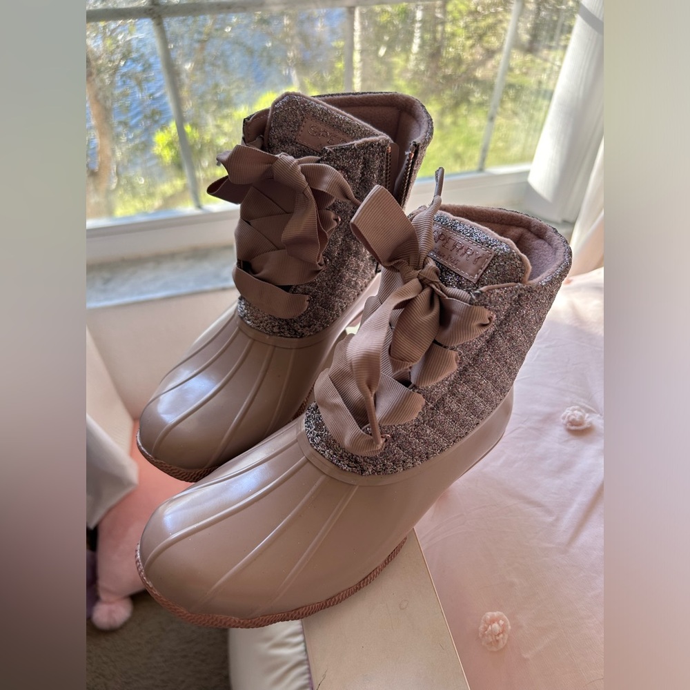 NIB Sperry Saltwater Sequin Duck Boot